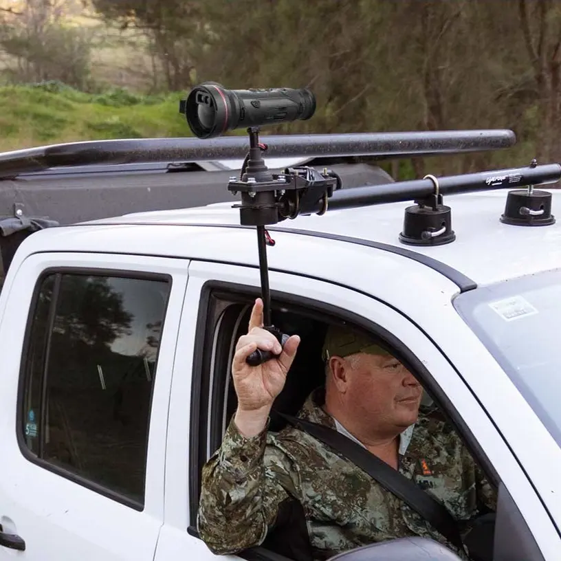 HIKMICRO_Thermal-Monocular_FALCON-2.0_various_carrying_options_hand-strap-neck-strap-tripod-screw-monocular-pouch_PC (1).webp