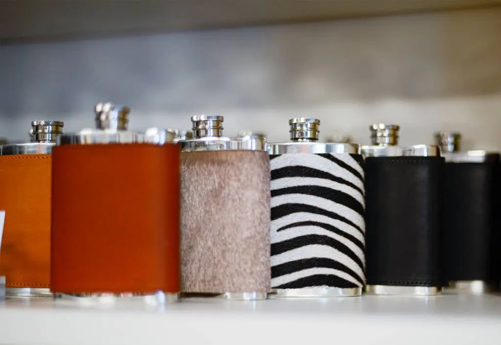 Leather Flask of about 11 cl - Elegant and Practical