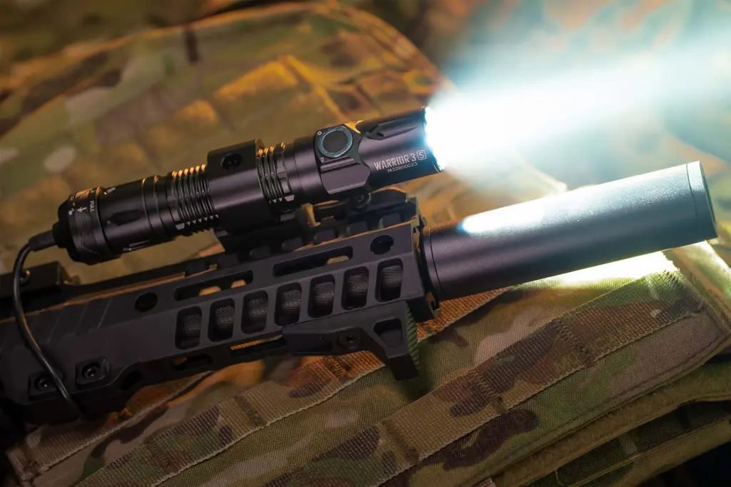 Lampe tactique rechargeable Olight Warrior 3S